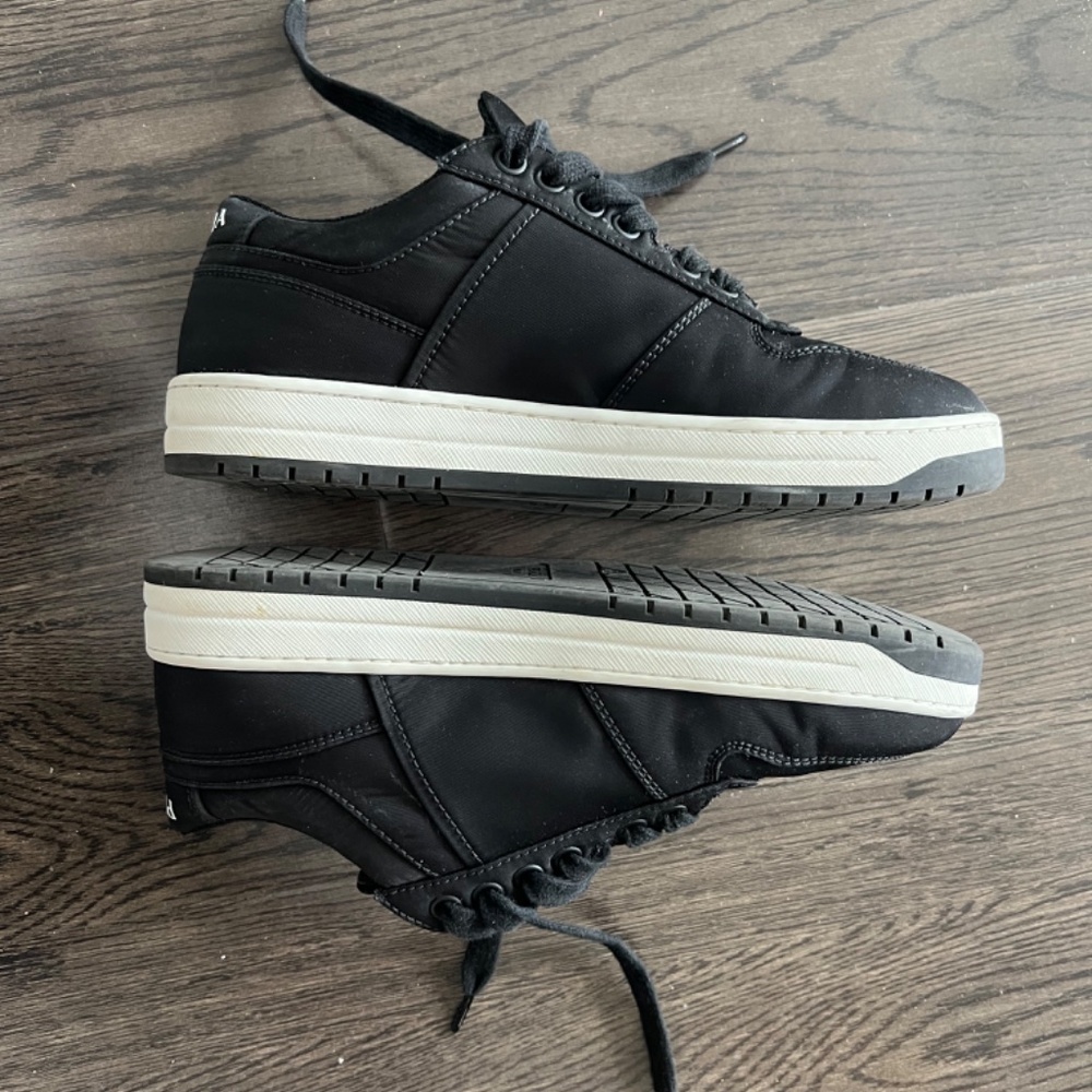 Prada Re-nylon sneaker - Picture 2 of 4